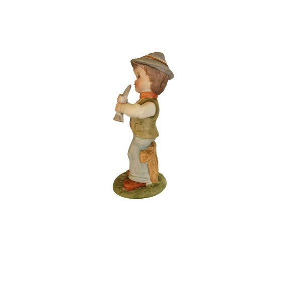 Vintage Boy UCCG Taiwan Porcelain Hand Painted Figurine Statue - Picture 2 of 5